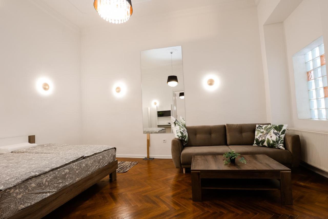 Chain Bridge Center Dorothea Apartment Budapest