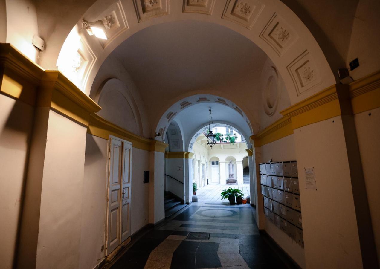 Apartment Chain Bridge Center Dorothea Budapest